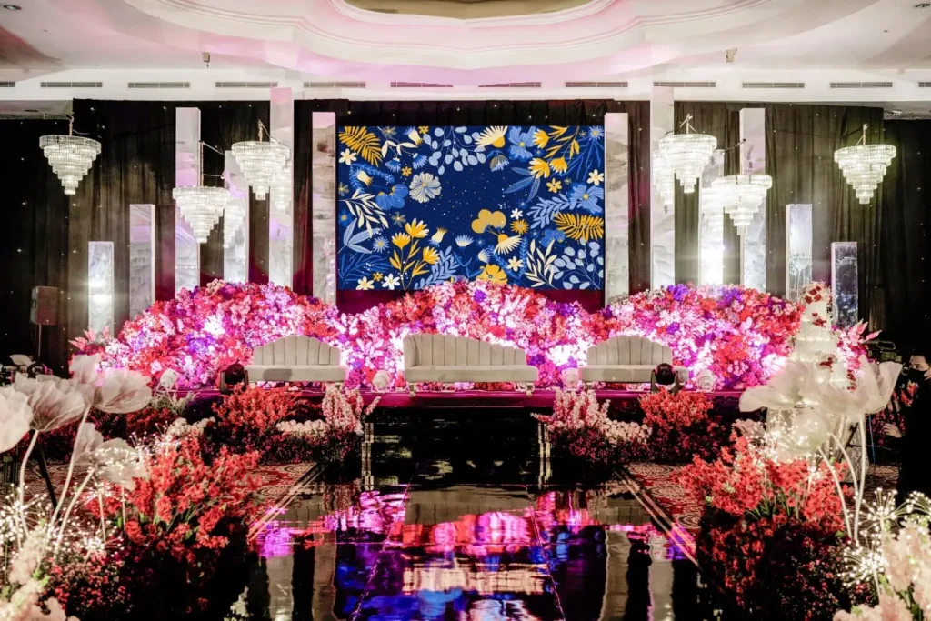 The Ritz-Carlton Jakarta, Mega Kuningan